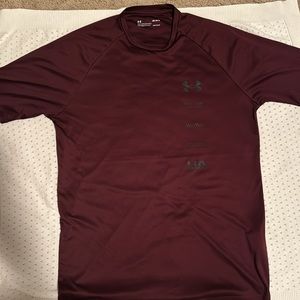 Men’s UA shirt